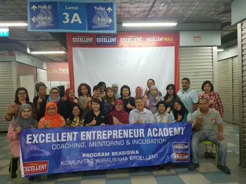 Kelas Excellent Entrepreneur Academy